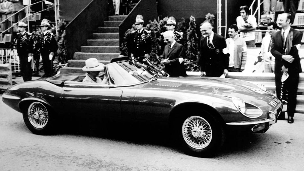 LA PRINCESA DE MÓNACO GRACE KELLY Y JAGUAR: ESTILO Y GLAMOUR DE LOS AÑOS 70
